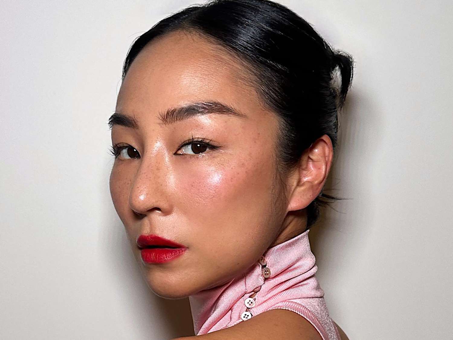 The Ultimate Guide to a Flawless Makeup Finish