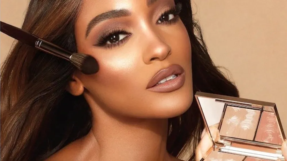 Today’s Best Makeup: Top Trends, Products, and Tips for a Flawless Look post thumbnail image